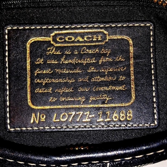 SOLD- Coach Signature Jacquard HandBag L0771 11688 - Picture 6 of 7